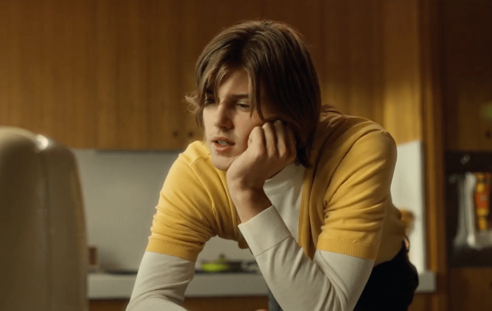 Ruel Announces New EP, 'Bright Lights, Red Eyes' Music Feeds