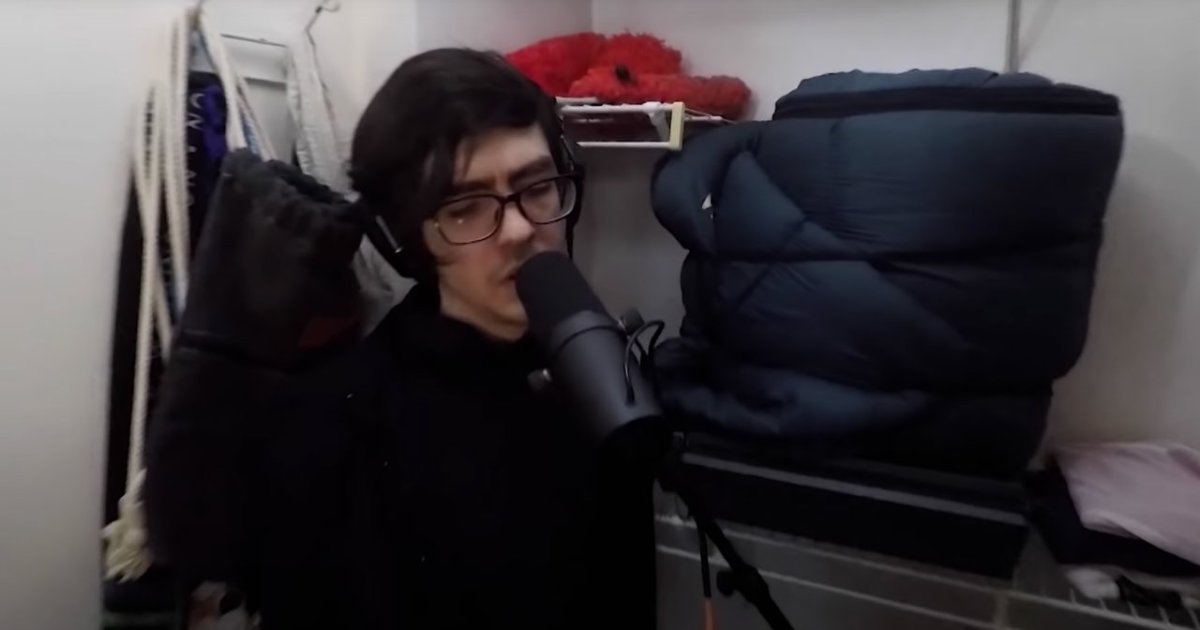 Watch Car Seat Headrest Perform 'Can't Cool Me Down' On Jimmy Fallon