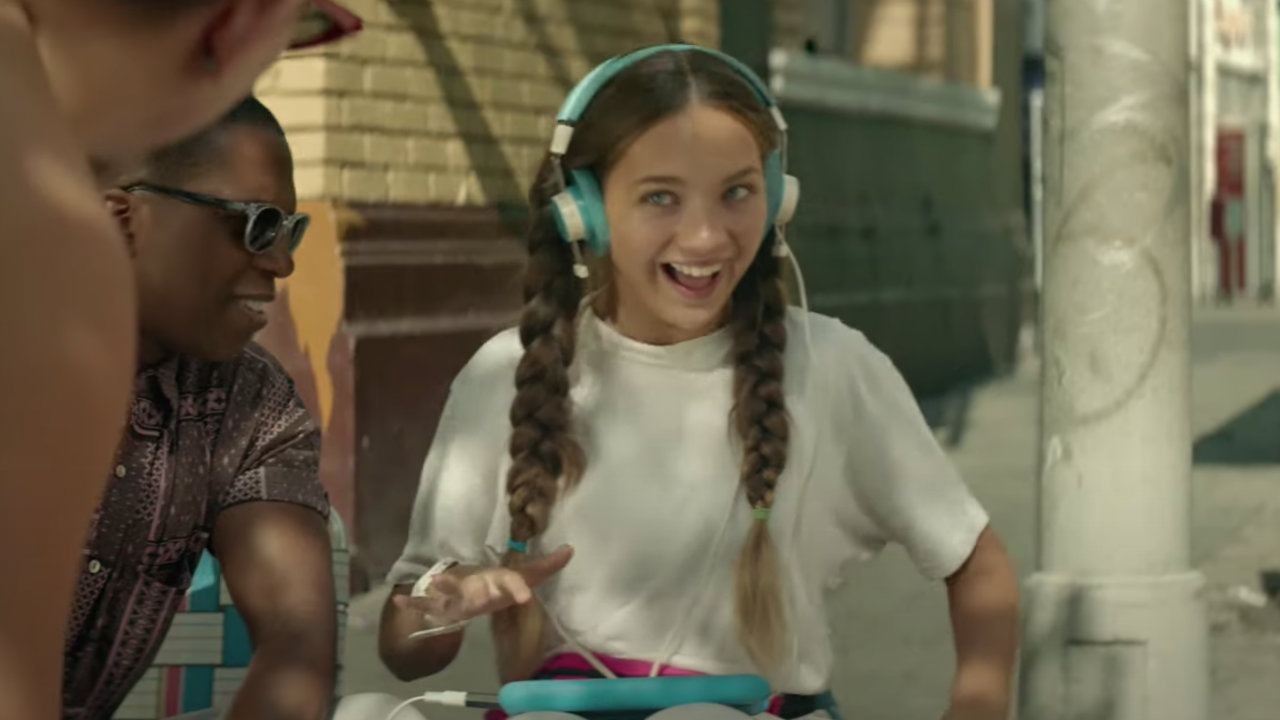 Watch Sia Recreate ‘Chandelier’ With Maddie Ziegler On ‘Ellen’ - Music