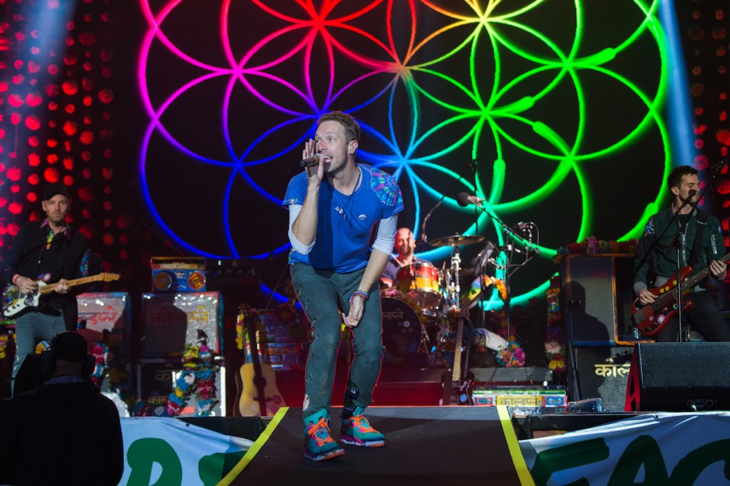 Coldplay performs at Glastonbury 2016