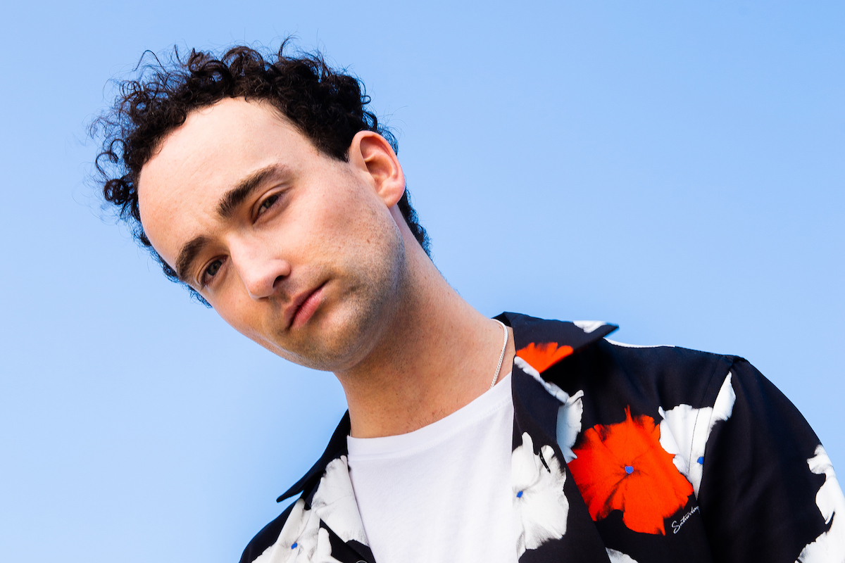 Wave Raker Wave Racer Announces Debut Album 'To Stop From Falling Off the Earth'