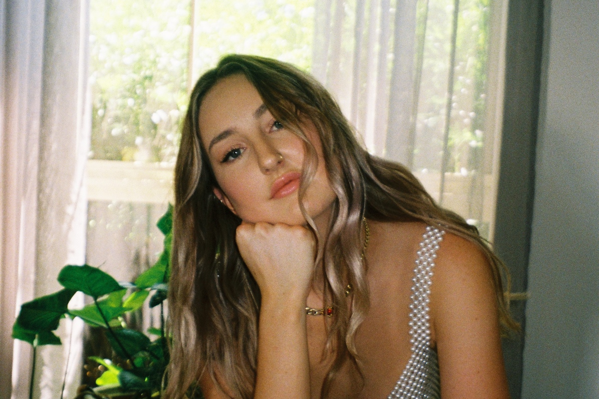 Elle Murphy Shares Her Top Five "Icks" in a Partner