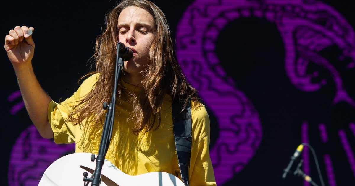 Slowly Slowly on 'Daisy Chain' "I’ve Just Been Chasing The Juju"