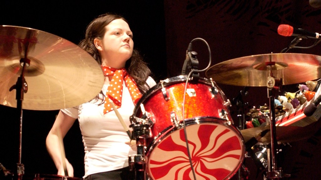 Meg White performing live in 2005