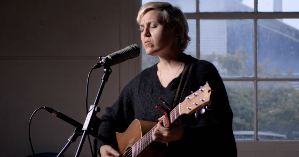 Liz Stringer Announces Third Melbourne Solo Show Ahead of UK Tour