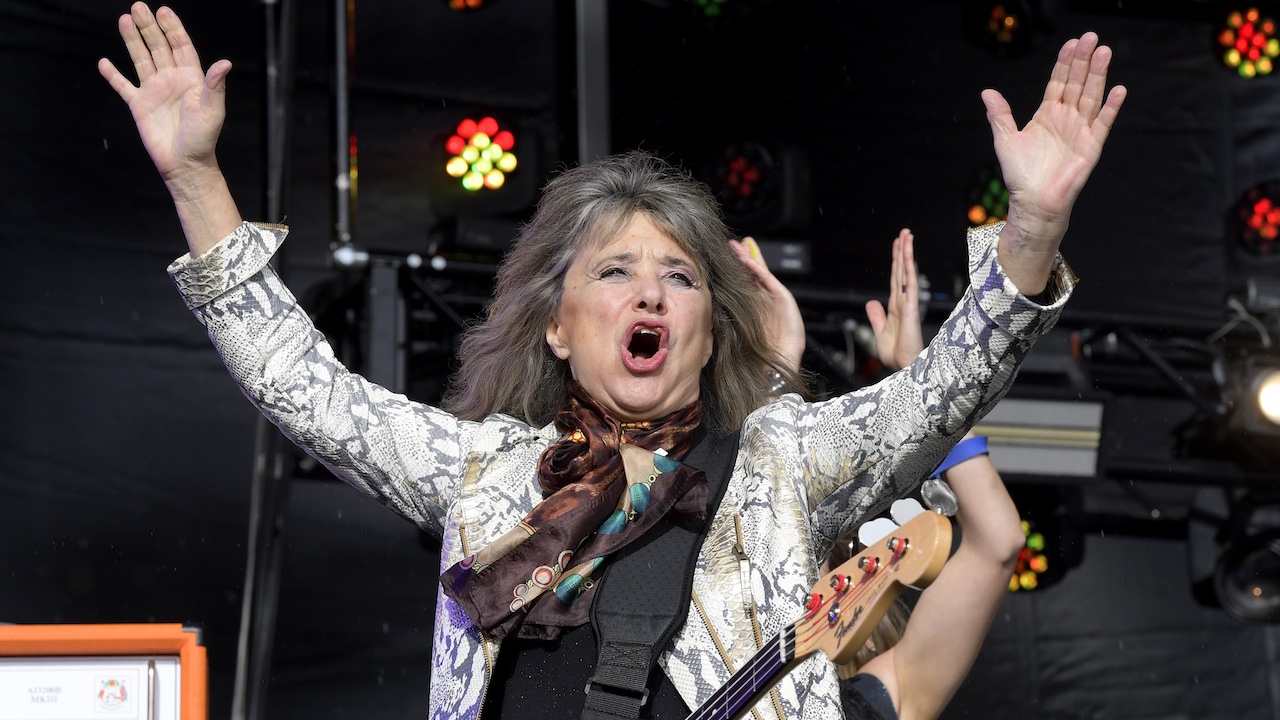 Suzi Quatro Cheap Trick To Headline Red Hot Summer Tour 2024   Suzi Quatro 