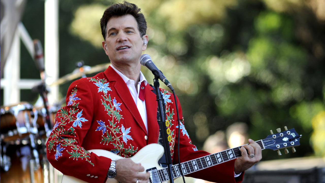 Chris Isaak Adds New Show For Australian Tour Music Feeds