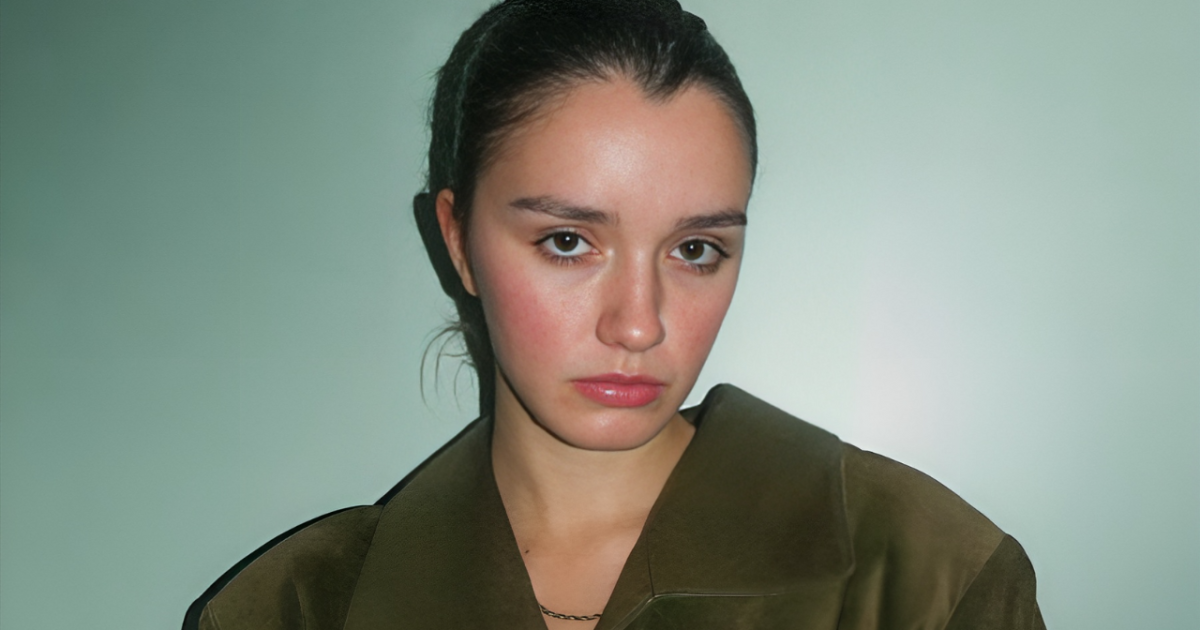 Eves Karydas Announces New Album 'Burnt Tapes', Get Tour Dates