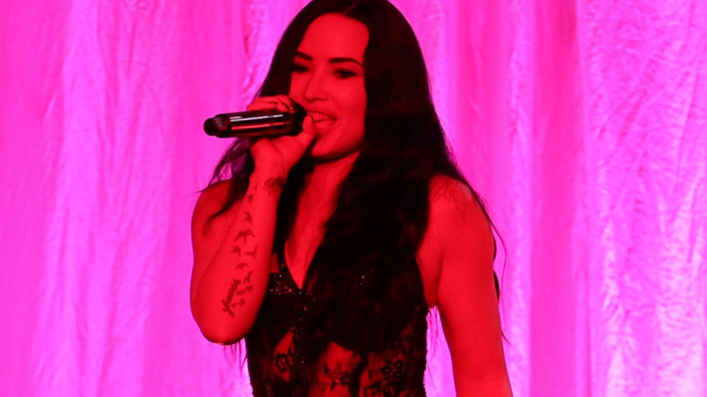 Demi Lovato It's Not That Deep Tour Setlist