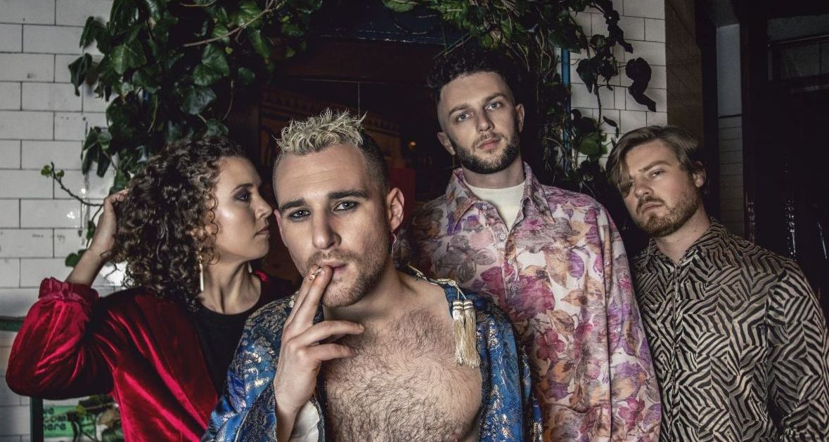 PREMIERE: Alae Deliver Stunning Indie Pop With 'Hit Me Where It Hurts ...