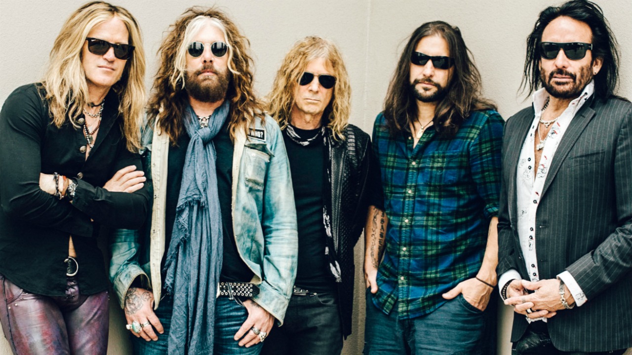 INTERVIEW: The Dead Daisies' Frontman John Corabi Talks New INTERVIEW: The Dead Daisies' Frontman John Corabi Talks New