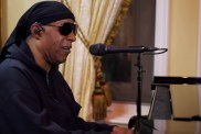 Stevie Wonder plays Bill Withers' 'Lean On Me'