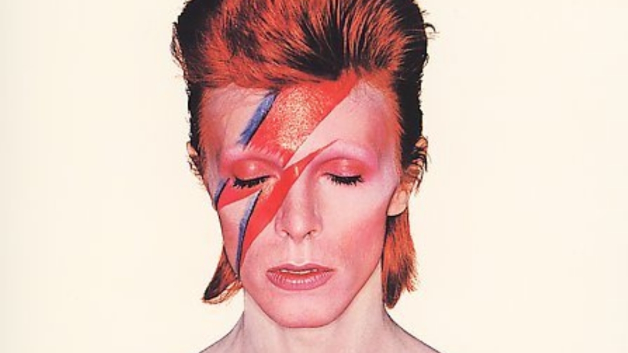 Check Out This Previously Unreleased David Bowie Demo from 1970 Check Out This Previously Unreleased David Bowie Demo from 1970