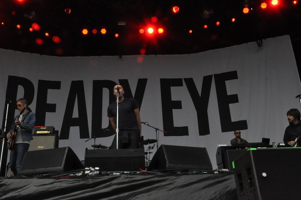 Beady Eye 3