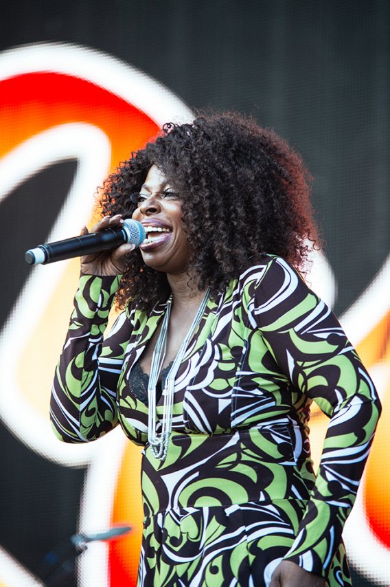 A   Angie Stone 6