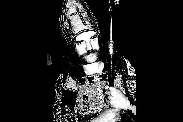 10. Lemmy Dresses As The Pope