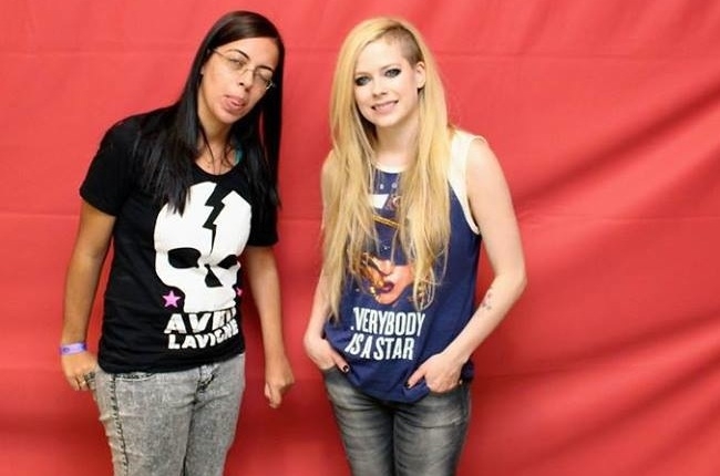 Avril Lavigne Awkward Fan 650