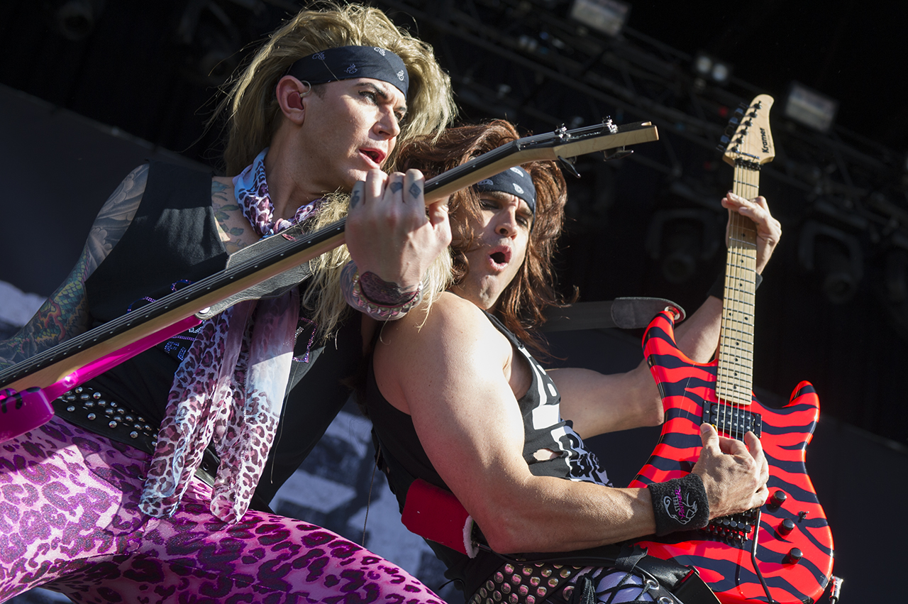 01SteelPanther04