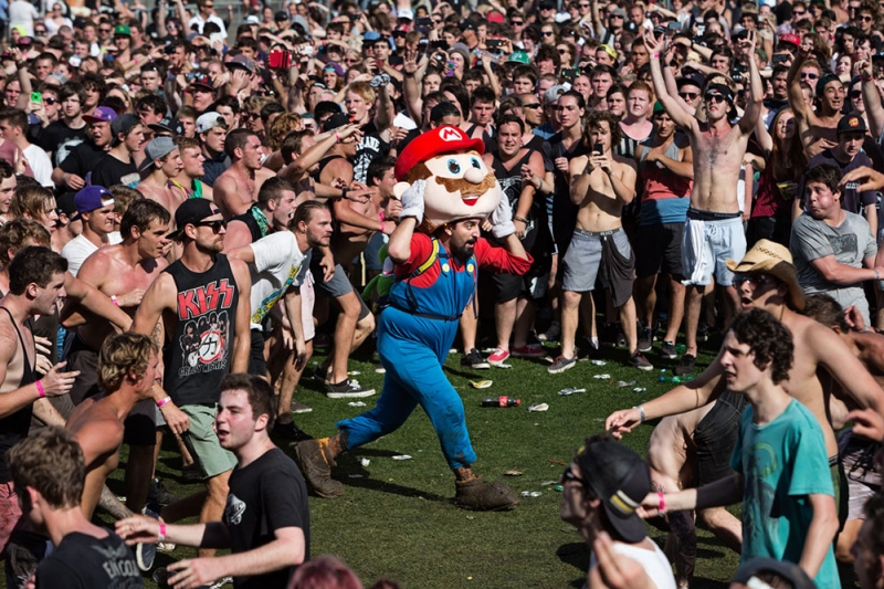 Mario Makes An Appearance Soundwave 2013