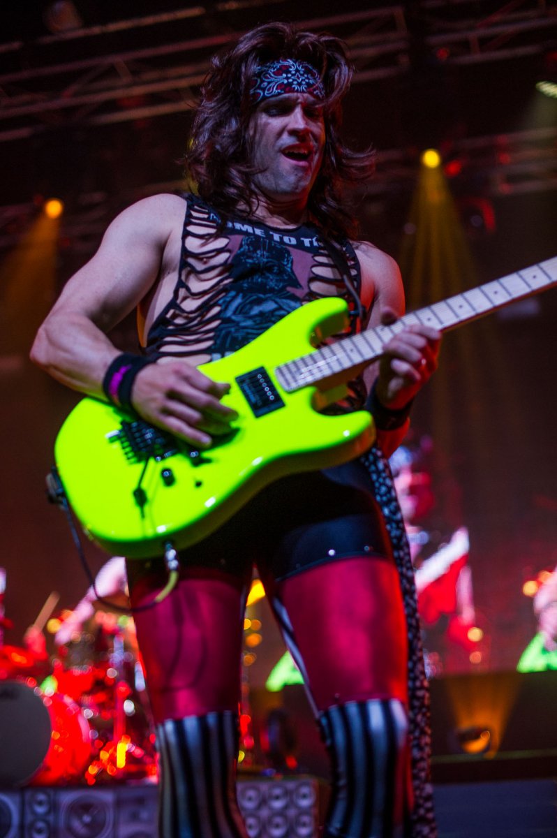 Steel Panther 10