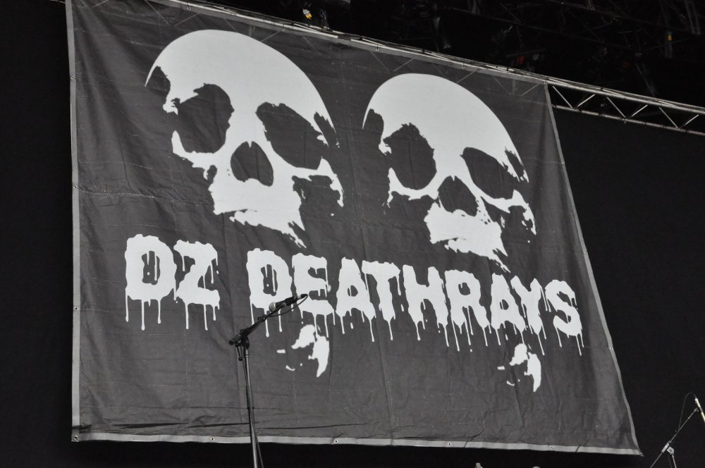DZ Deathrays 1